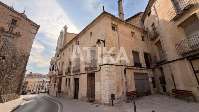 EXCEPCIONAL CASA SEÑORIAL DE PUEBLO - foto 2