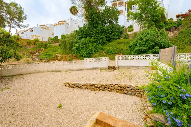 Propiedad con encanto en venta en Tossal Gros con tres villas, piscina privada y potencial infinito — 17