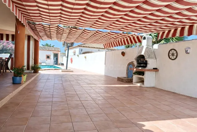 Chalet urbano en Los Gallos. — 3