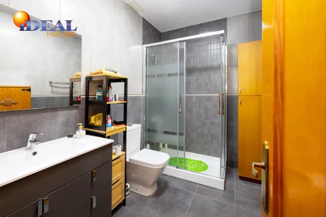 ESTUPENDO ATICO JUNTO AL MAR CON TERRAZA FANTASTICA — 21
