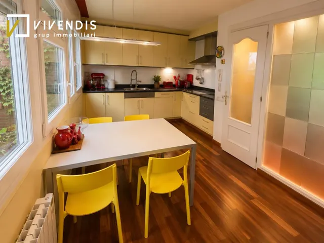 CASA EN VENTA - CIUTAT JARDÍ — 8