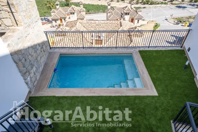 PRECIOSO ADOSADO A ESTRENAR CON PISCINA PRIVADA Y TERRAZA — 11