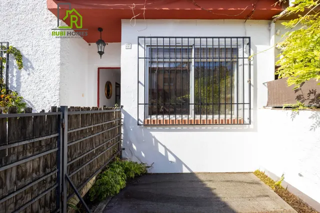 Preciosa casa en Ogíjares con piscina y jardín — 42