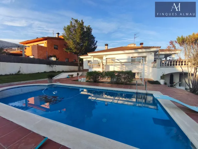 Casa o chalet independiente en venta en Olèrdola — 39
