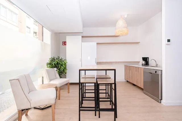 Se vende local reformado en el Fortí