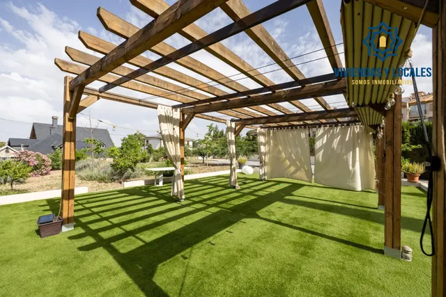 🏡 TERRENO URBANO CON PROYECTO PARA 4 CASAS ADOSADAS EN MONAC