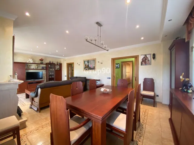 Espectacular chalet en la mejor zona del municipio — 12