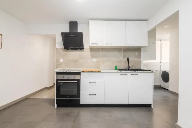 Se vende este gran piso junto Corazón de Jesús con 5 habitaciones y 5 baños ideal como inversión para rentabilizarlo!!! — 5