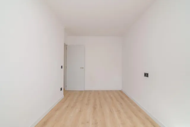 Piso de 3 habitaciones reformado al lado del Colegio Oms i de Prat. — 27
