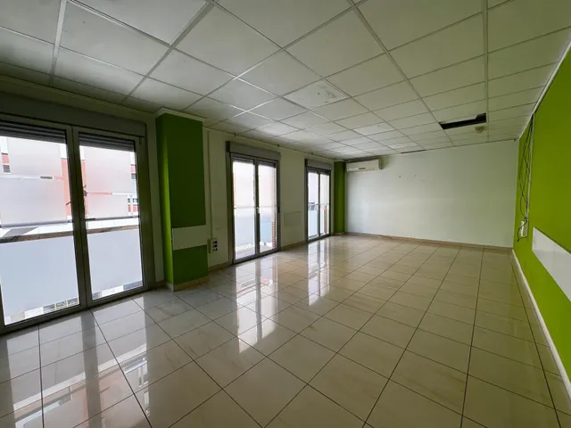 Oficina en el centro de Gandía, exterior y lista para entrar — 11