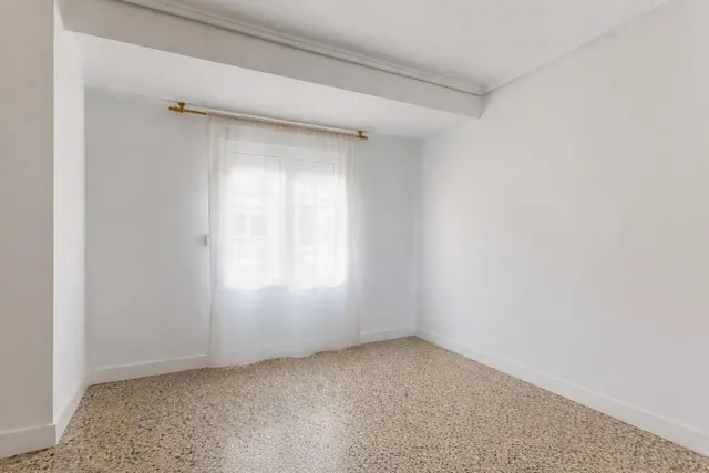 Piso de 3 habitaciones y 2 baños en Valencia — 10