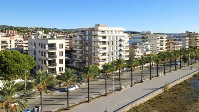 Vivir frente al mediterráneo: exclusivo piso en primera línea de mar en calafell — 30
