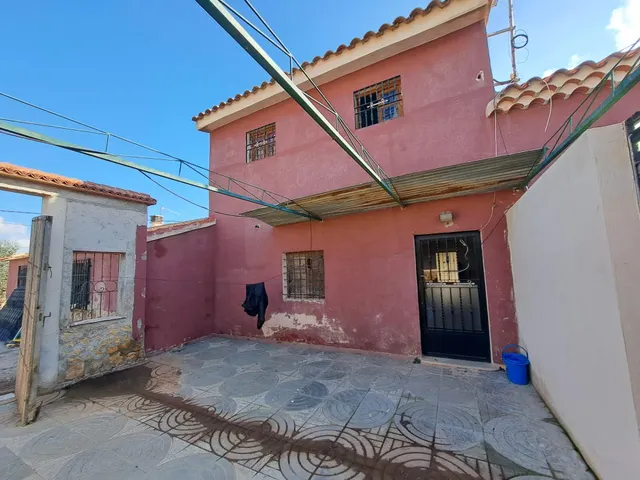 FINCA RURAL CON 4 VIVIENDAS Y NAVE — 16