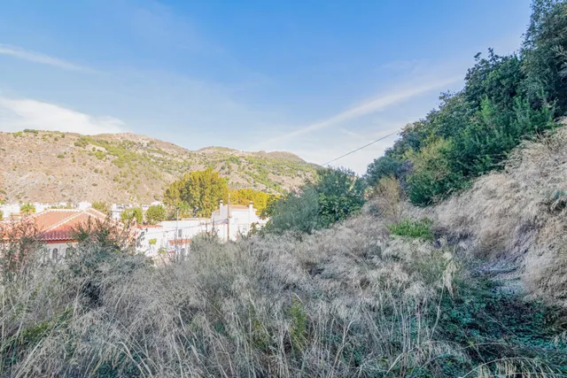 Oportunidad Única: Terreno Urbano en Vélez de Benaudalla - Costa Tropical — 24