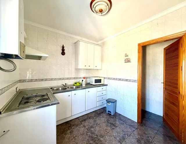 Casa de pueblo en pleno centro de La Joya con dos viviendas independientes y parcela de 500 m2 — 12