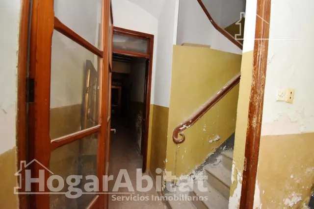 AMPLIA CASA CON 2 TERRAZAS CERCA DEL CENTRO — 33
