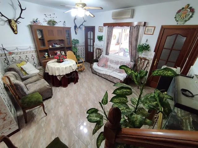 ¡Gran oportunidad! Casa de 8 habitaciones en venta en El Ron