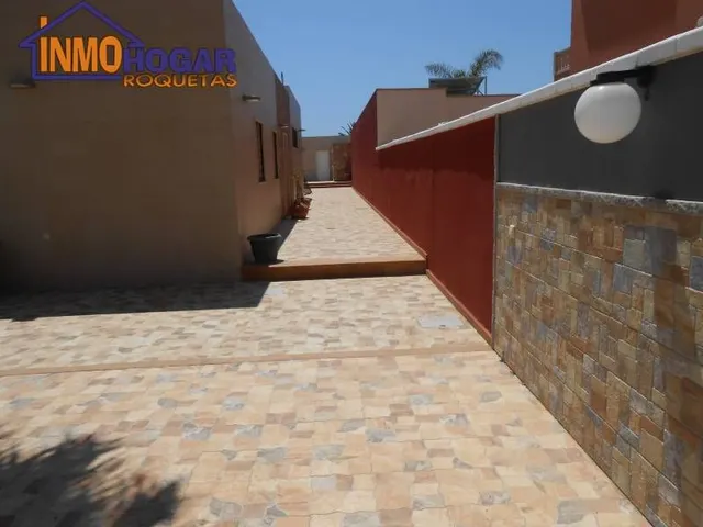 CHALET DE LUJO, 1000 m de parcela, 4 DOR,3 BAÑOS, PIS EXCELENTENTES CALIDADES A 200 m DE LA PLAYA!! — 37