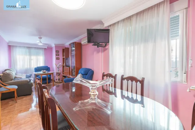 Casa independiente a 5 minutos de Granada en buen estado para entrar a vivir — 25