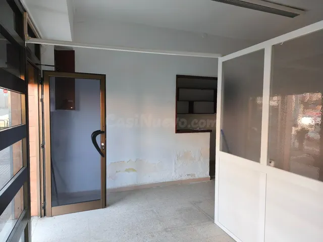 LOCAL COMERCIAL CON PROYECCIÓN EN EL CENTRO DE LA ROCA DEL V