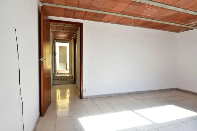 Casa con gran garaje de 154 m2 y terrazas en el centro de Sant Vicenç dels Horts — 27