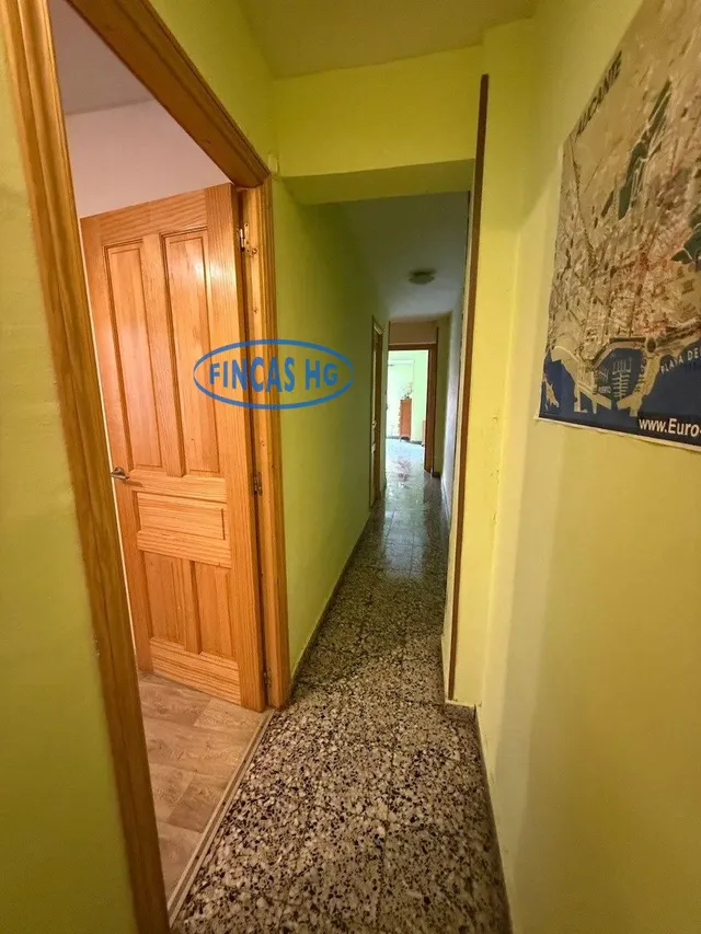 Amplio y luminoso piso reformado ubicado en el barrio de Carolinas junto a la Plaza Castellón — 11