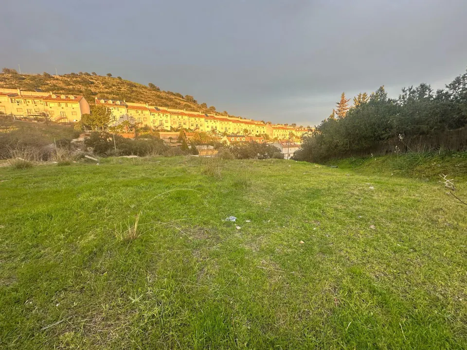 Terreno urbano en Encinares de Alcolea | Con punto de agua y luz