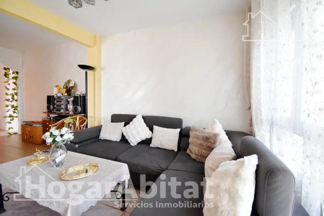 TODO EXTERIOR Y REFORMADO CON TERRAZA Y CON VISTAS AL MAR — 31