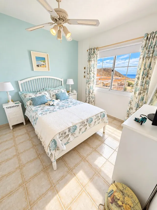 ## Ático de 2 dormitorios con gran terraza, vistas al mar y amplio garaje en La Finca, Chayofa — 11