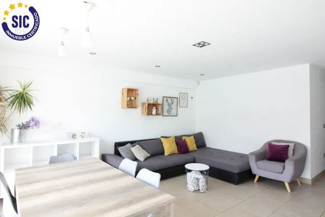 CASA CON CUATRO habitaciones Y PISCINA PRIVADA - foto 2