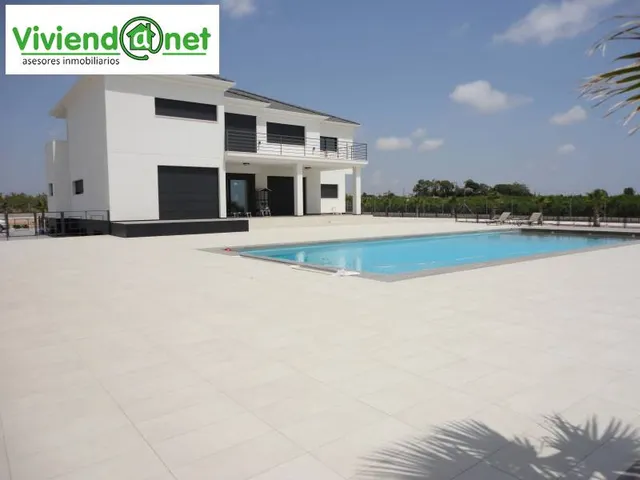ESPECTACULAR CHALET EN ZONA TORRELLANO BAJO — 2