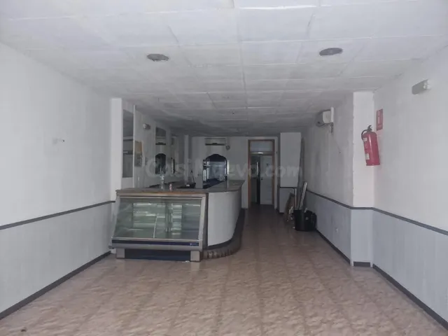 Se vende local en calle Pedro Andreu de Valencia - foto 2