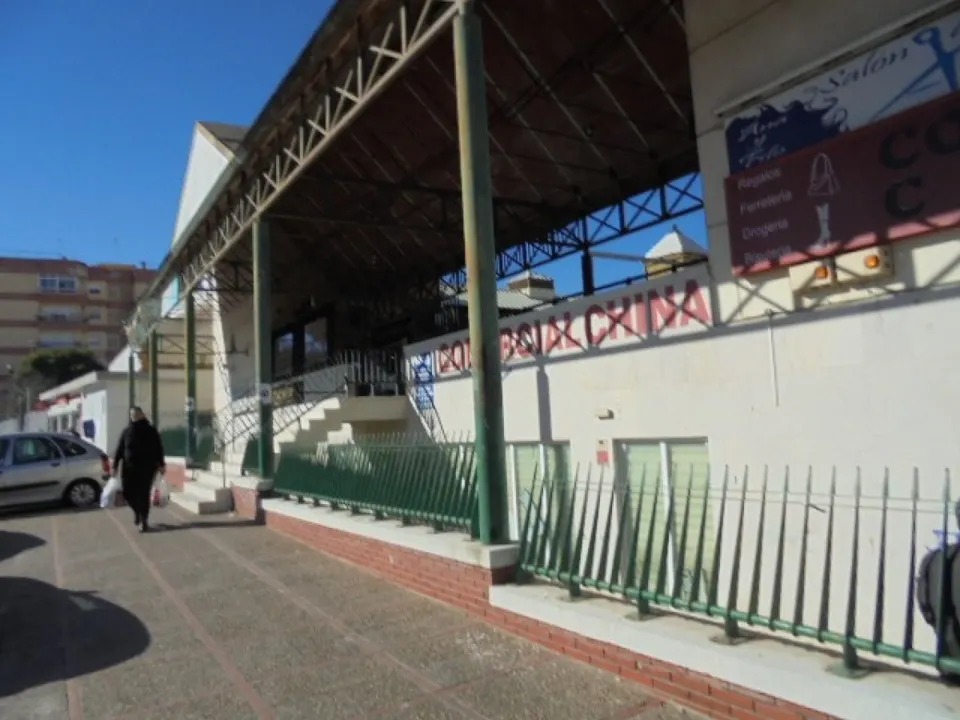 GRAN LOCAL COMERCIAL LOS NARANJOS