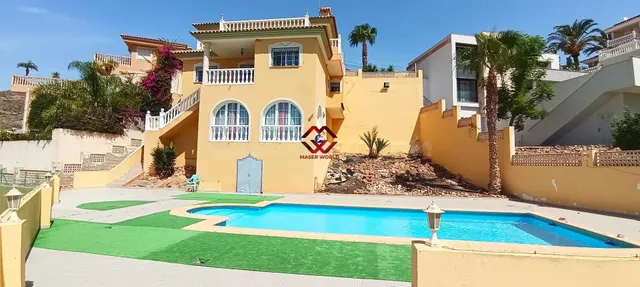 CHALET INDEPENDIENTE CON VISTAS AL MAR Y PISCINA EN BOLNUEVO - foto 3