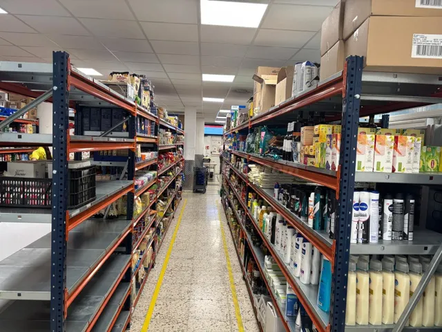 Local comercial de 412 m2 en el Sector 19 de Sevilla, con li - foto 3