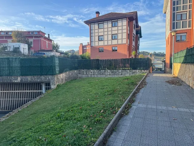 Se venden parcelas de garaje en Urduliz. - foto 2