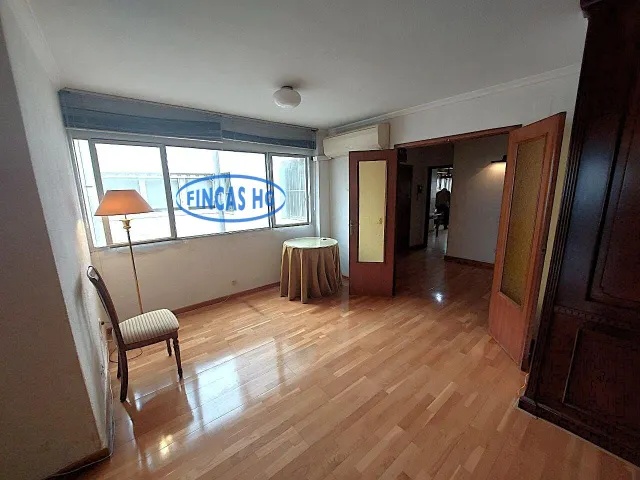 Amplia vivienda de lujo junto al Puerto Deportivo y Paseo Marítimo — 12