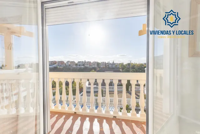 ¡MAGNIFICO CHALET INDEPENDIENTE CON CALIDADES ESPECTACULARES Y PISCINA PRIVADA EN GOJAR! — 26