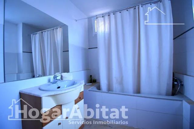 REFORMADO Y AMPLIO CON TECHOS ALTOS, PISCINA Y MUCHO ESTILO ¡TE ENCANTARÁ! — 40