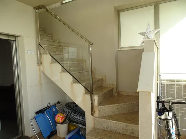 LUJOSO ÁTICO CON ESPECTACULAR TERRAZA Y SOLARIUM — 33