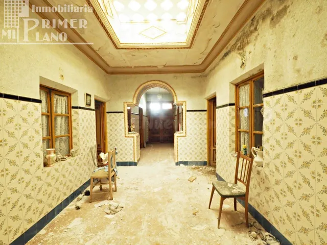 ¡OFERTA! Casa para solar: 323m2 de suelo y 12m fachada, junt - foto 2