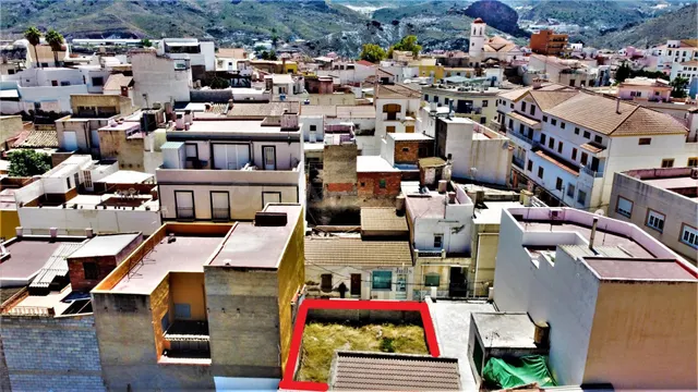 Solar en venta con emocionante proyecto de local y casa en e - foto 2