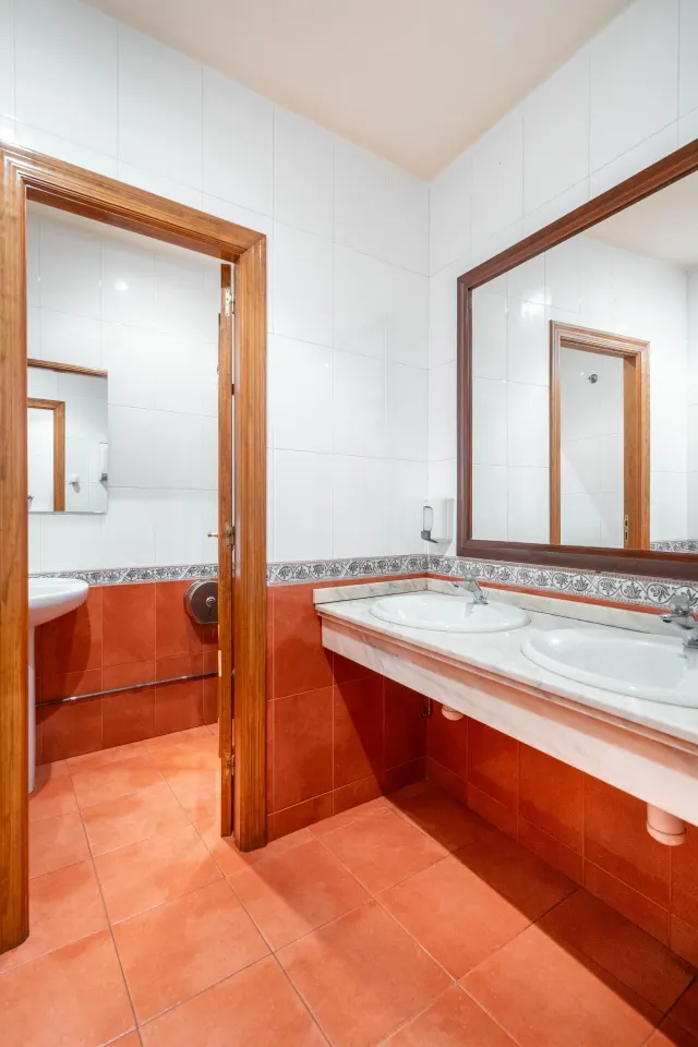 Hostal-Restaurante con magnifica casa anexa — 17
