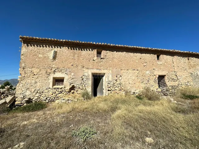 RESTAURACIÓN Y ENCANTO == 3 CORTIJOS EN EL HINOJAR
