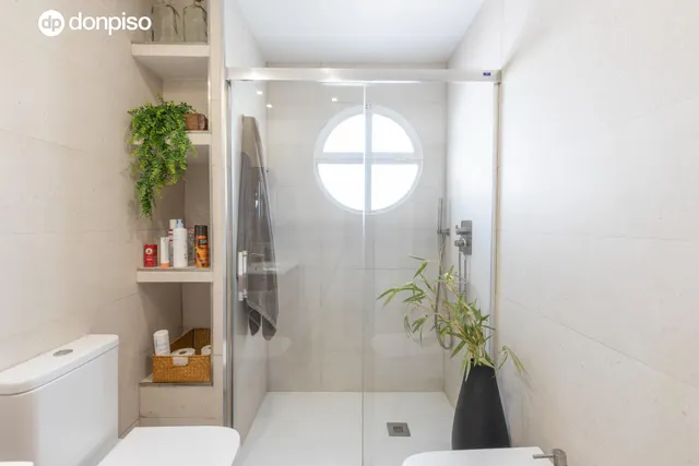 Chalet pareado con piscina, jardín y bonitas vistas a Granada en La Zubia — 34