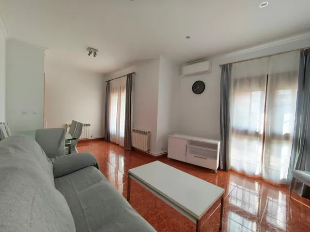 Amplio y Moderno Piso en Alcázar de San Juan - Ideal para Familias — 3