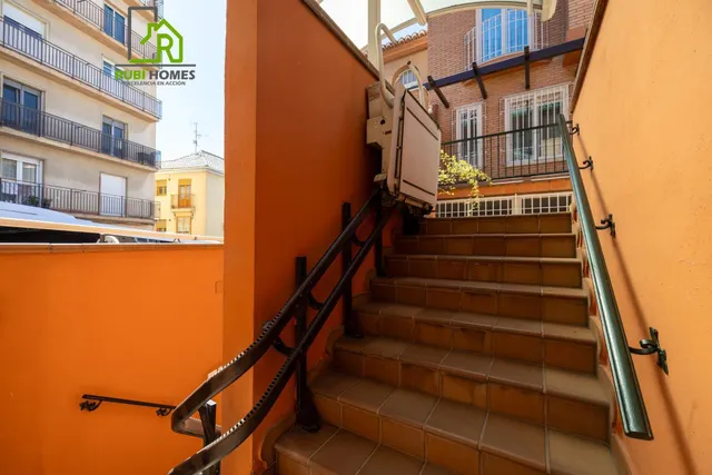 En venta casa unifamiliar en recinto cerrado en Granada capital — 45