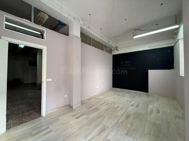 ESTUPENDO LOCAL COMERCIAL IDEAL PARA CONVERTIR A VIVIENDA — 2
