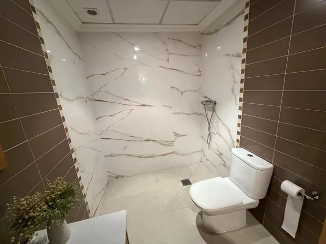 Chalet independiente con 400 m2 construidos, gran parcela y garaje — 22