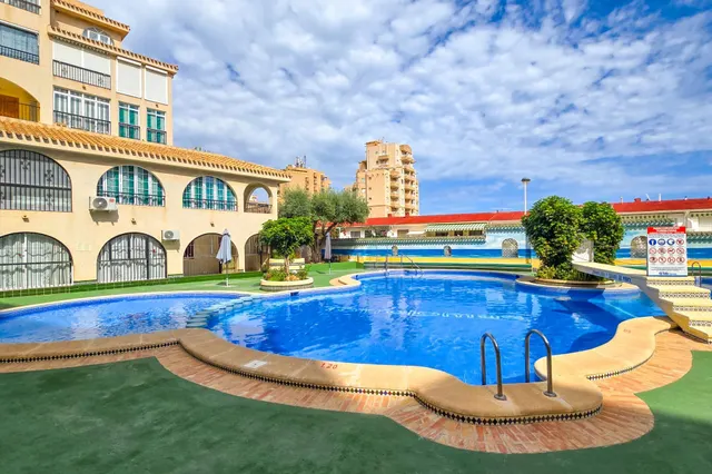 EXCLUSIVO ESTUDIO CON VISTAS FRONTALES AL MAR — 18